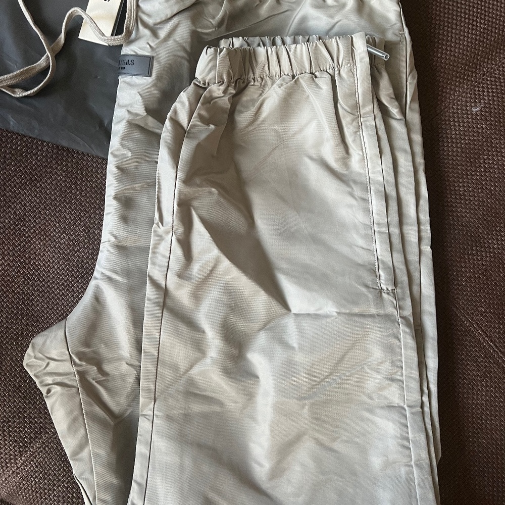 Essentials Fear of God